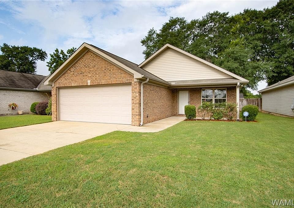 1st image of 120 Bradford Cir