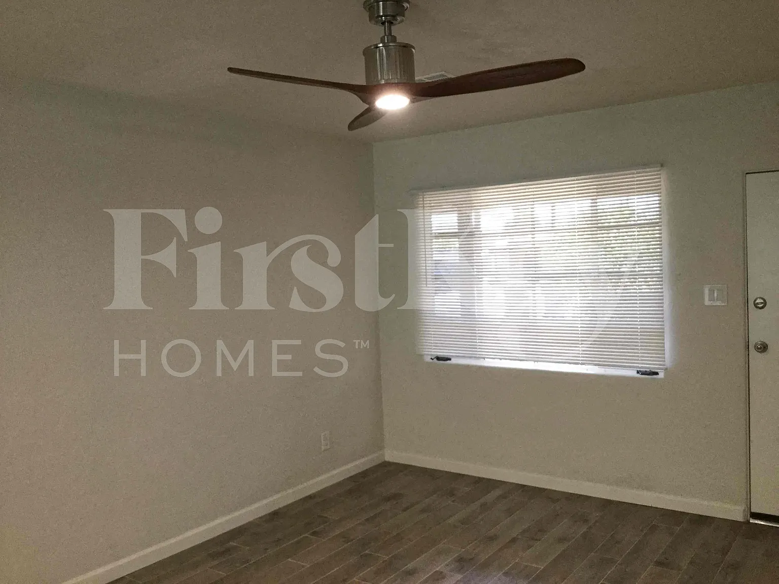 4 bed, 2.0 bath, 1800 sqft, $2,985 — Photo 2