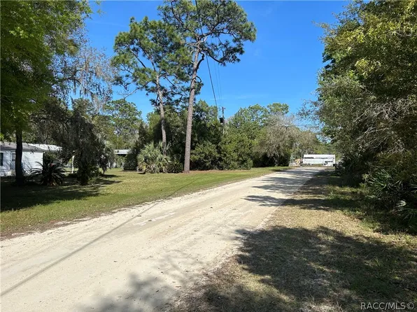 7078 W Lincoln Ln, Homosassa, FL 34448