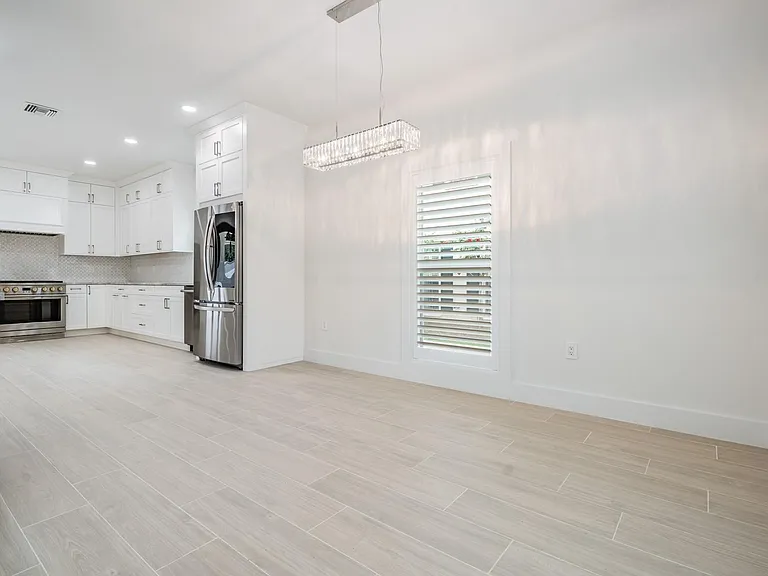 Dining Room, Kitch