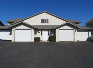 1127 11th St, Baraboo, WI 53913
