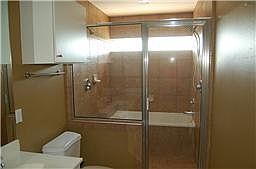 4th image of 6937 Yellowstone Way Dr
