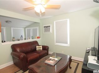 20 Point Rd, Flanders, NY 11901