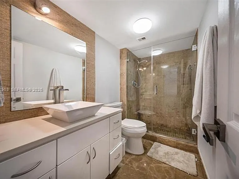 5701 Collins Avenue Cu #1415 — Photo 15