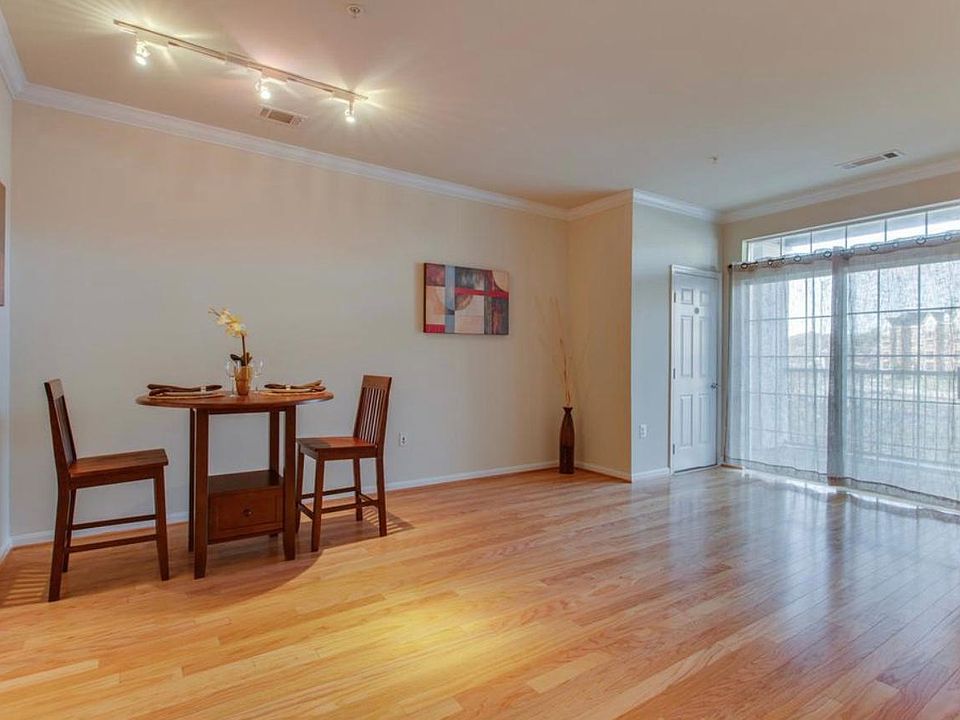 2465 Army Navy Dr APT 301, Arlington, VA 22206 Zillow