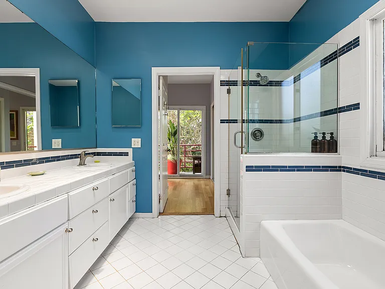 910 Nowita Pl — Photo 14