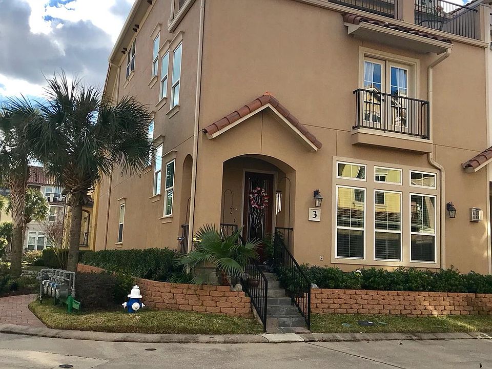 1st image of 3 Laurelwood Dr