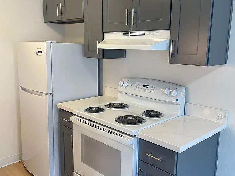 Wingate Apartments — Photo 14