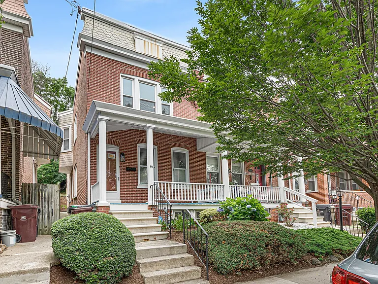 1519 W 6th St — Photo 18