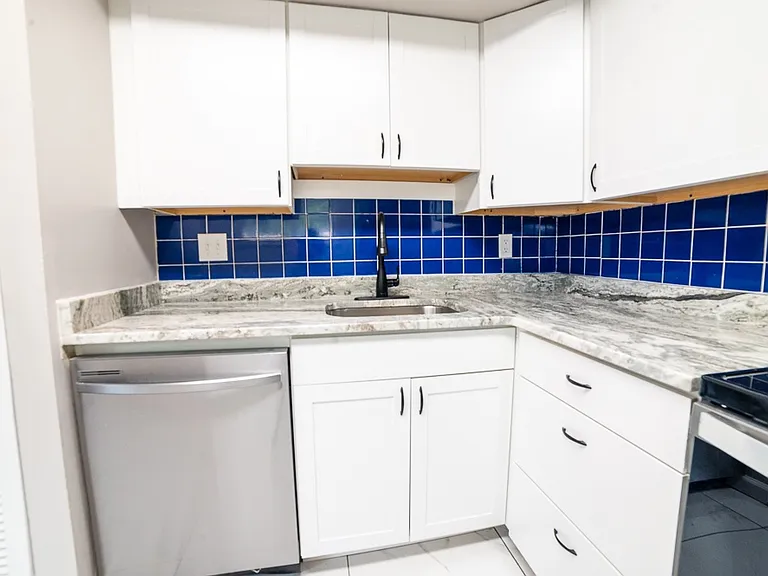 7752 Montgomery Rd #65 — Photo 11