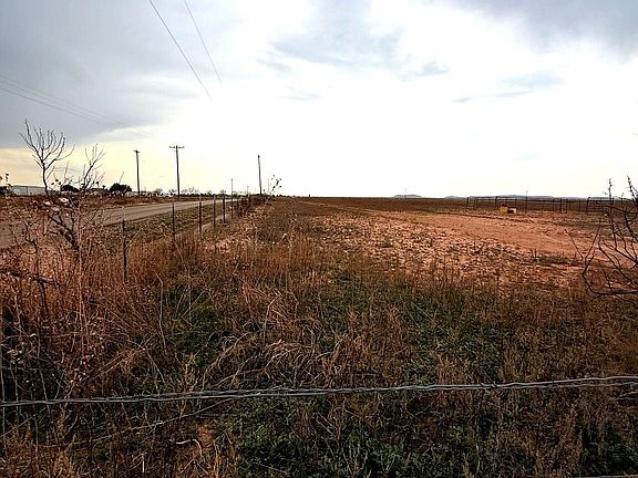 5th image of 9776 W Grape Creek Rd