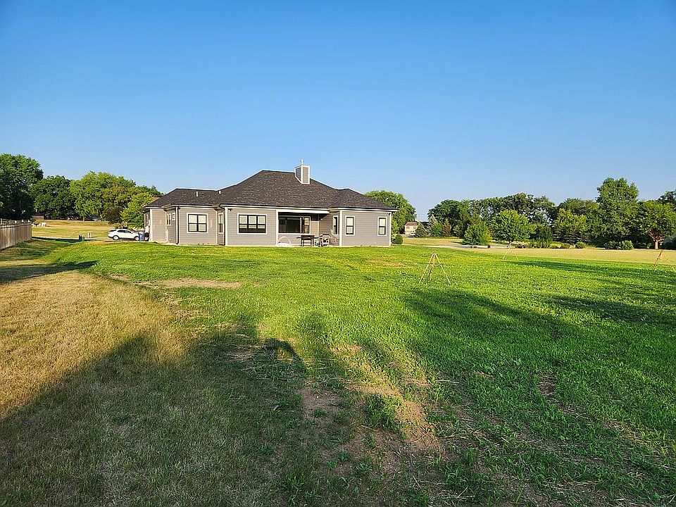 2nd image of 5115 Autumn Way