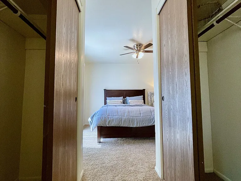 7th Street Manor — Photo 11