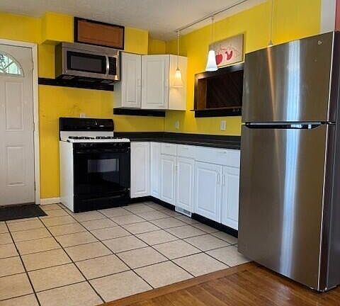3rd image of 77 Juniper Dr