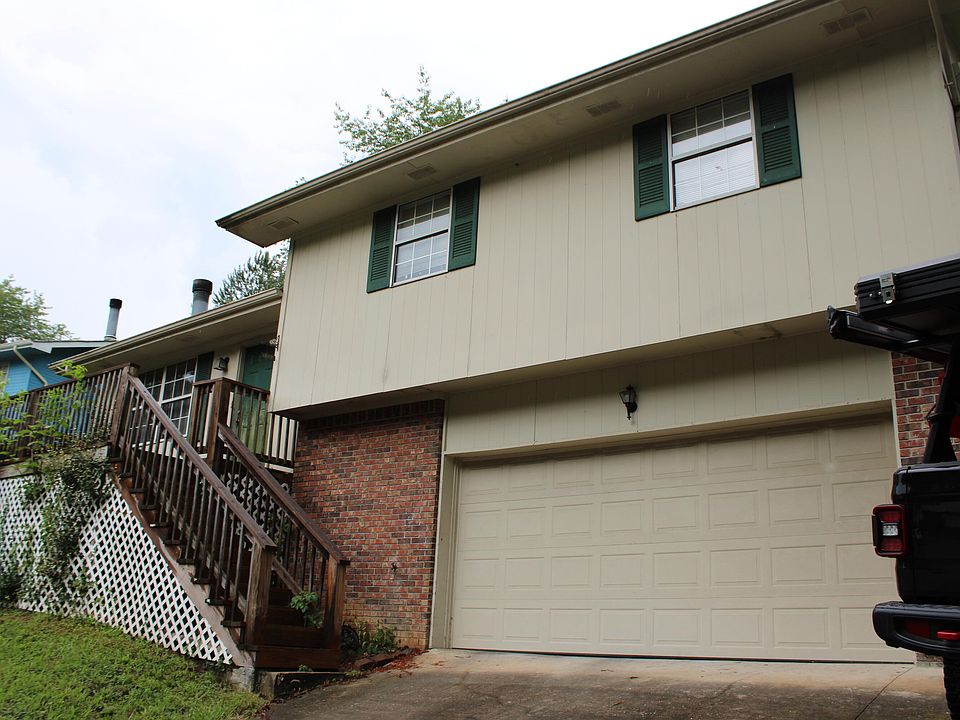 1st image of 405 Bardwood Ln