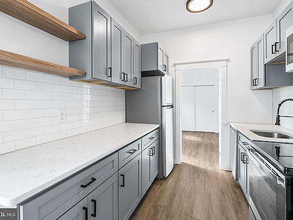 4th image of 2514 E Allegheny Ave