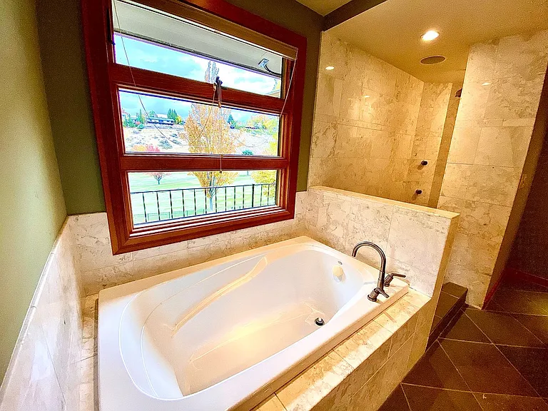 306 E Curling Dr — Photo 37