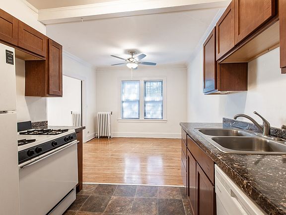 4th image of 3247 Lyndale Ave S APT 105