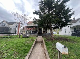 912 W Main St, Saltville, VA