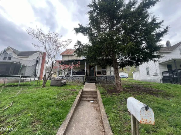 912 W Main St, Saltville, VA 24370