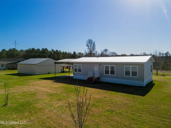 32 Dunaway Rd, Foxworth, MS 39483