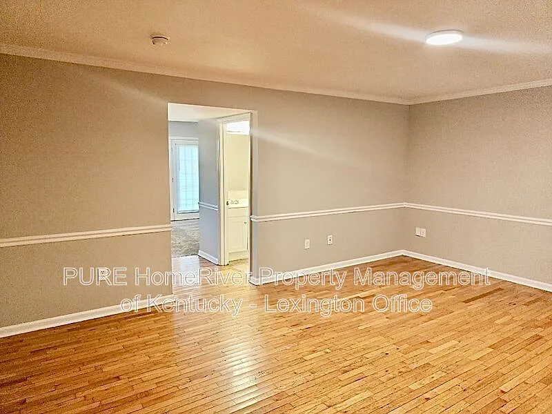 3 bed, 2.5 bath, 1500 sqft, $1,395 — Photo 3