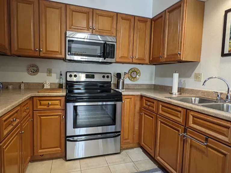 931 Hill St #20 — Photo 9