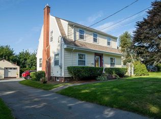 76 Pleasant St, Dartmouth, NS B2Y3P5