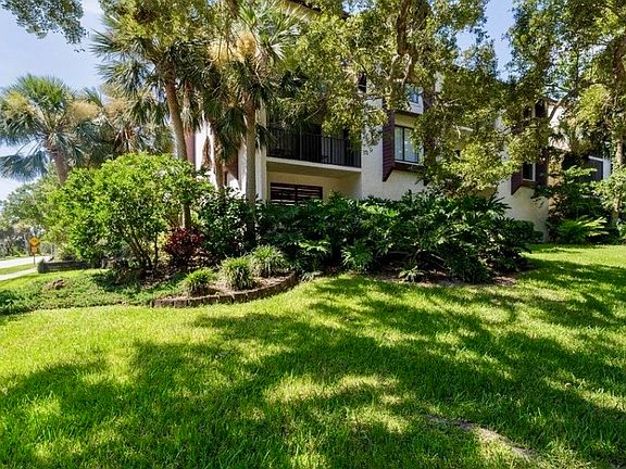 3rd image of 20 Tomoka Ave