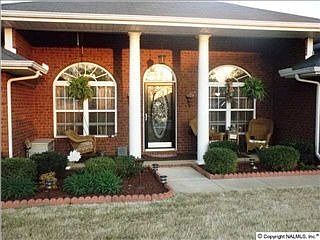 3rd image of 116 Herrick Dr SW