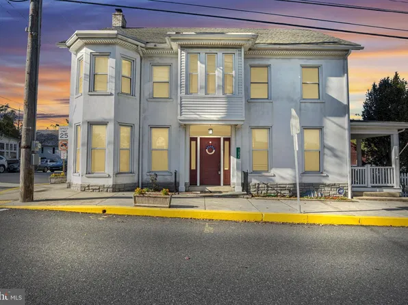 102 E Main St, Arendtsville, PA 17303