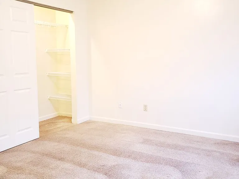 909 Gellatly St — Photo 20