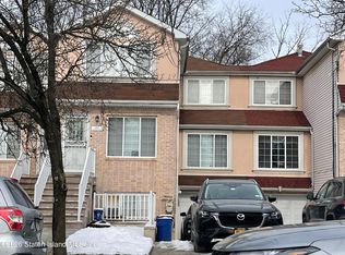 1319 Rockland Ave, Staten Island, NY 10314