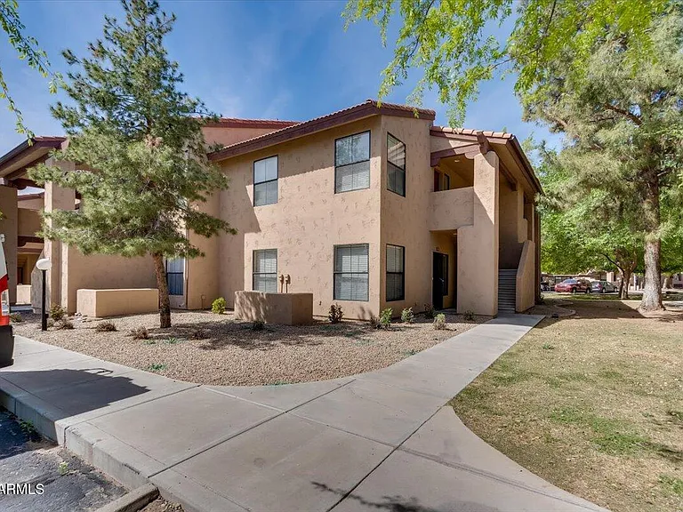 1351 N Pleasant Dr #1060 — Photo 3