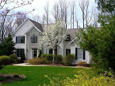 1st image of 17458 Lakesedge Trl