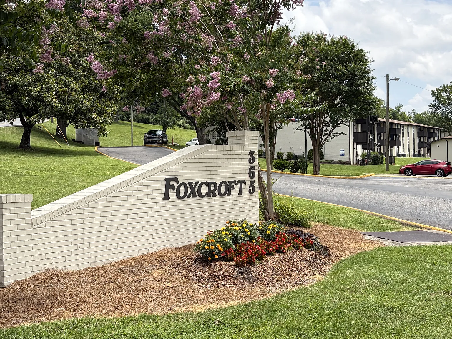 Foxcroft Apartments — Photo 3