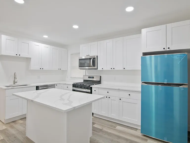 280 Forrest St #1 — Photo 9