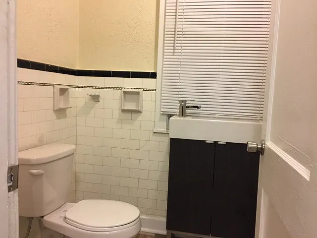 915 Chartiers Avenue, Apartments - Apt 4 — Photo 4