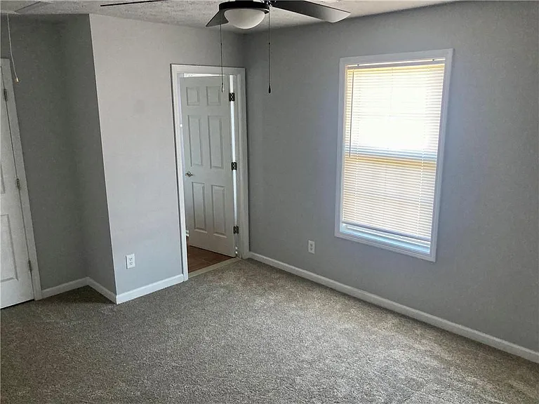 625 Baron Dr #B — Photo 10