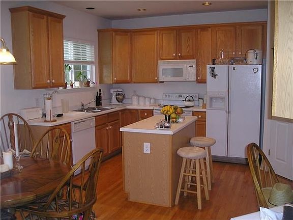 Kitchen Area with Breakfast Nook.
