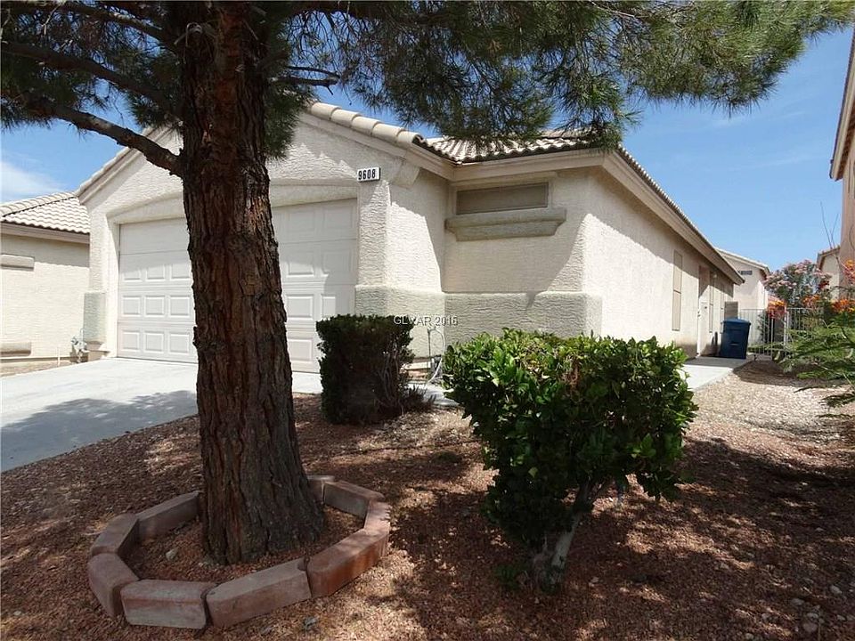 1st image of 9608 Grapeland Ave