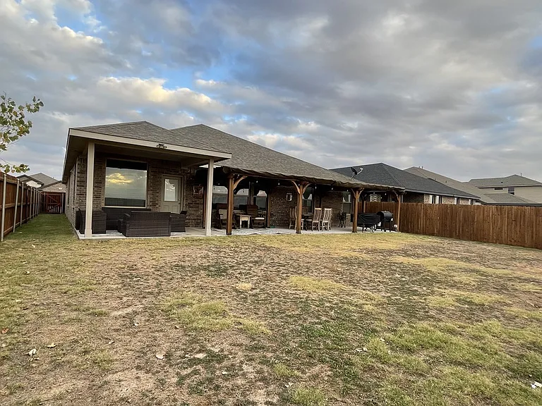 609 Viva Max Dr — Photo 19