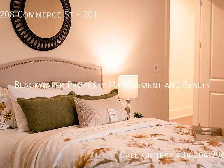 1208 Commerce St #301 — Photo 112