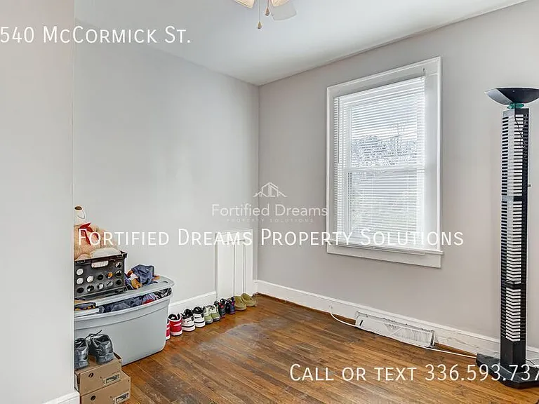 1540 McCormick St — Photo 13