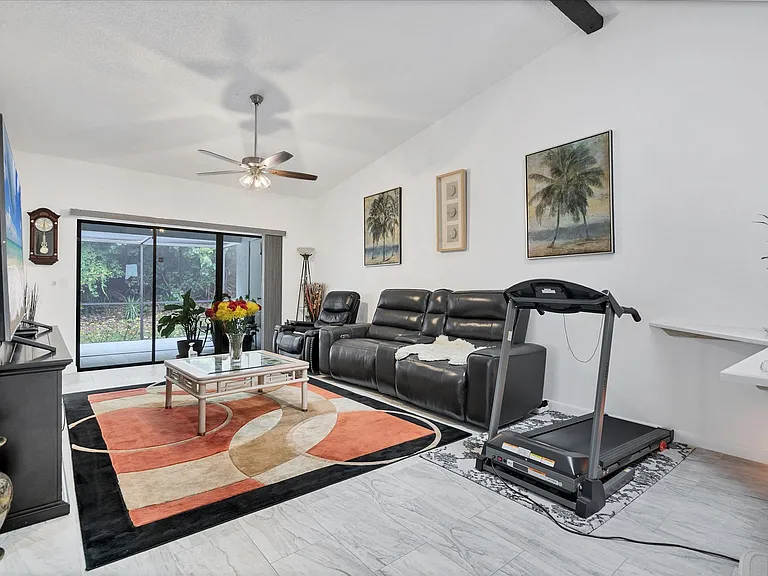 4732 Blackberry Dr — Photo 5