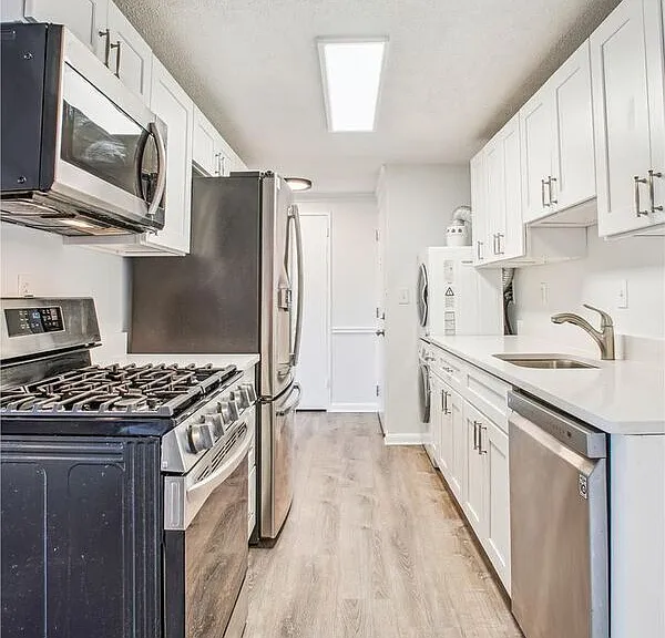 4600 Duke St #409 — Photo 9