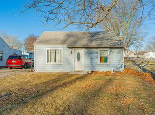 1528 Pulaski St, Lincoln, IL 62656