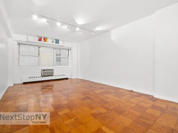 153 East 57th Street image 9 of 9