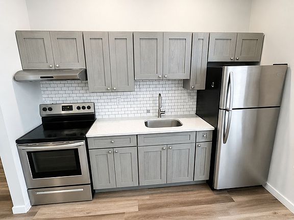 2nd image of 114 Ellison St #403