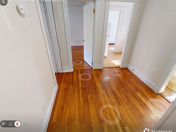 2nd image of 70 Chiswick Rd APT 12